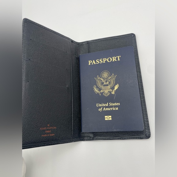 Louis Vuitton Epi Wallet - Picture 5 of 11